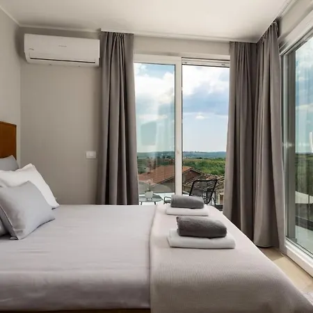 Modern Venta With Jacuzzi And Pool In Buje Krasica (Istria)
