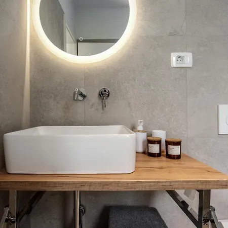 Modern Venta With Jacuzzi And Pool In Buje