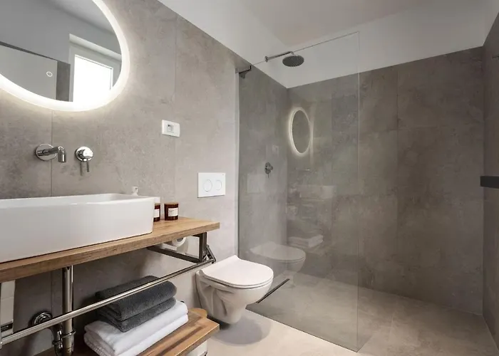 Villa Modern Venta With Jacuzzi And Pool In Buje