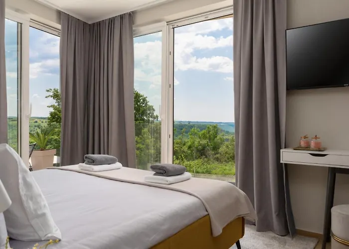 Modern Venta With Jacuzzi And Pool In Buje