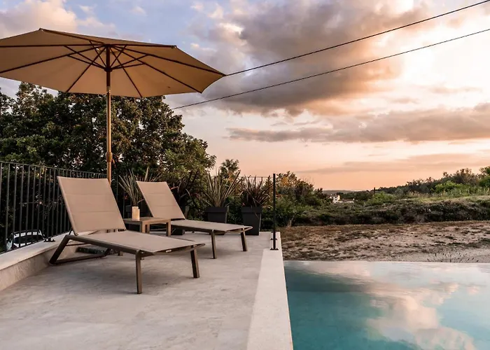 Modern Venta With Jacuzzi And Pool In Buje Krasica (Istria)