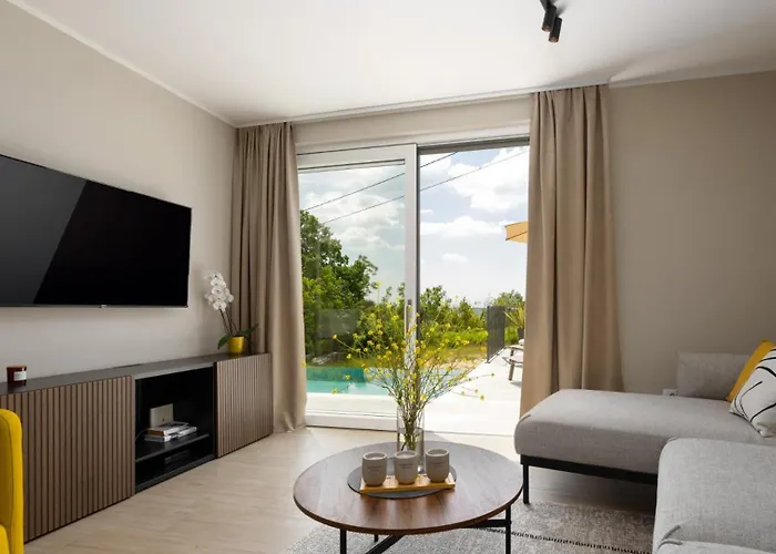 Βίλα Modern Venta With Jacuzzi And Pool In Buje *