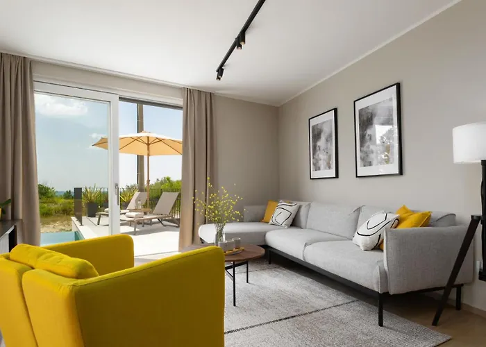 Modern Venta With Jacuzzi And Pool In Buje Βίλα