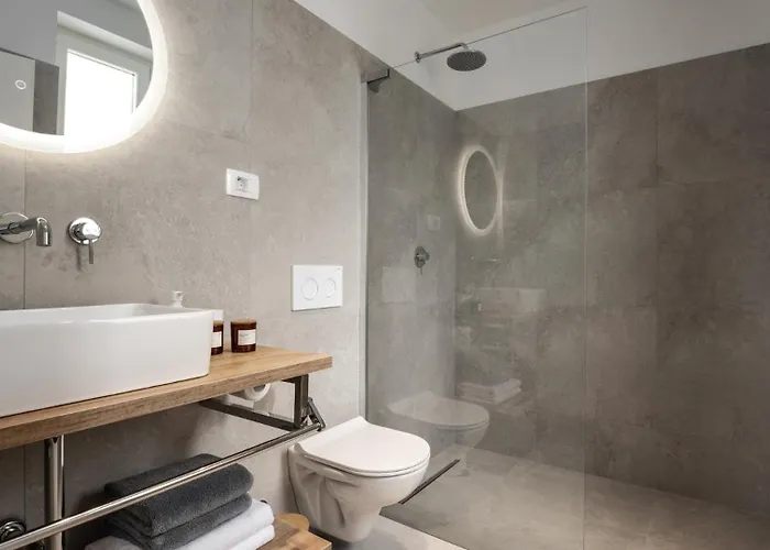 Modern Venta With Jacuzzi And Pool In Buje Βίλα